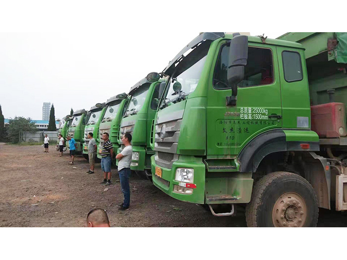 渣土运输车